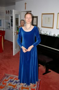 Blaues Samtkleid